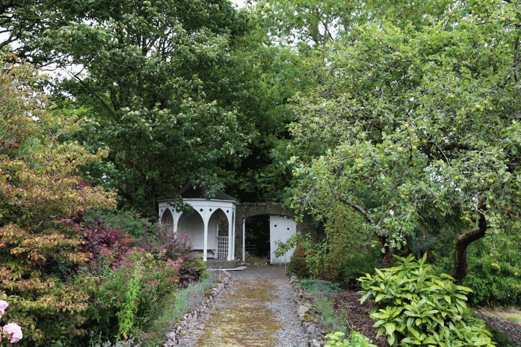 ashley_park_house_5069 Gazebo in the walled garden of the wedding venue